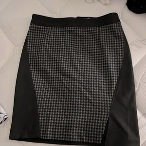 Women mid length skirt